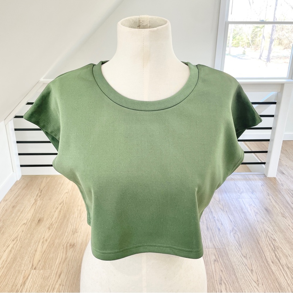 NWT S M L XL dark forest, short sleeve, crewneck crop top - Picture 1 of 5